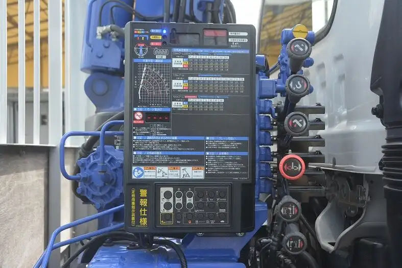 いすゞ フォワード 中型/増トン クレーン付 4段 ラジコンの中古トラック画像7