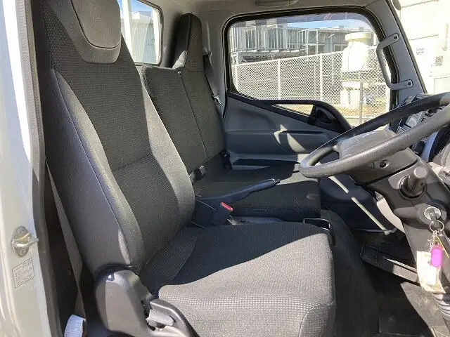 三菱 キャンター 小型 平ボディ 2RG-FBA20 H31/R1の中古トラック画像7