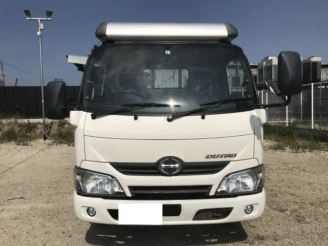 日野 デュトロ 小型 平ボディ TKG-XZU605M H28の中古トラック画像2