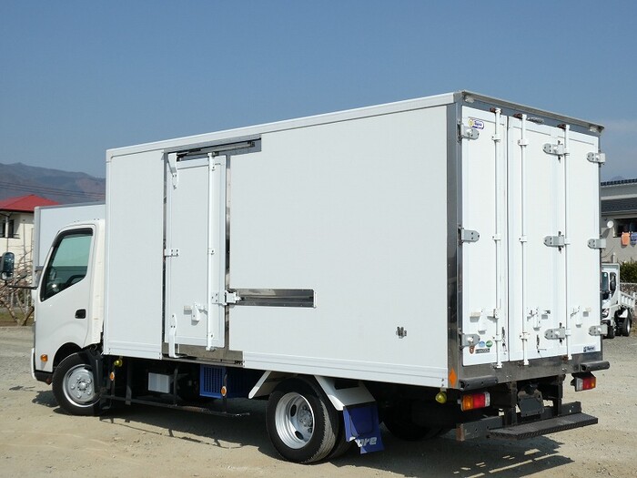 日野 デュトロ 小型 冷凍冷蔵 ワイドロング TKG-XZU710M - 中古 