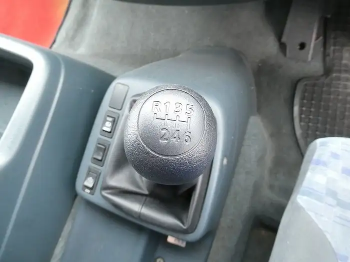 日産UD コンドル 中型/増トン 平ボディ パワーゲート 床鉄板の中古トラック画像14