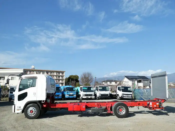 いすゞ フォワード 中型/増トン シャーシ 標準 TKG-FRR90T2 の