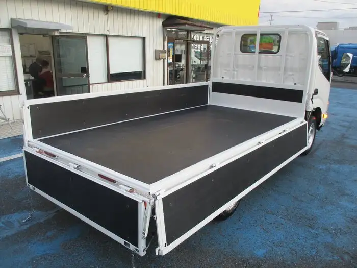 トヨタ ダイナ 小型 平ボディ ABF-TRY230 H25の中古トラック画像2