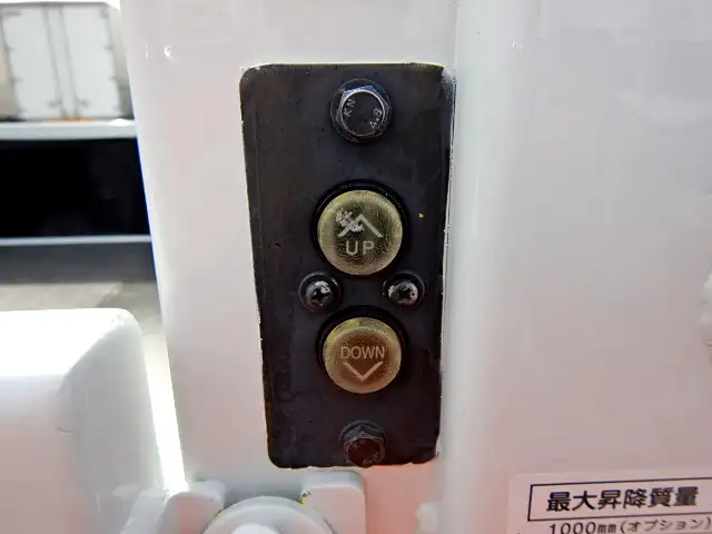 三菱 キャンター 小型 平ボディ Wキャブ パワーゲートの中古トラック画像7