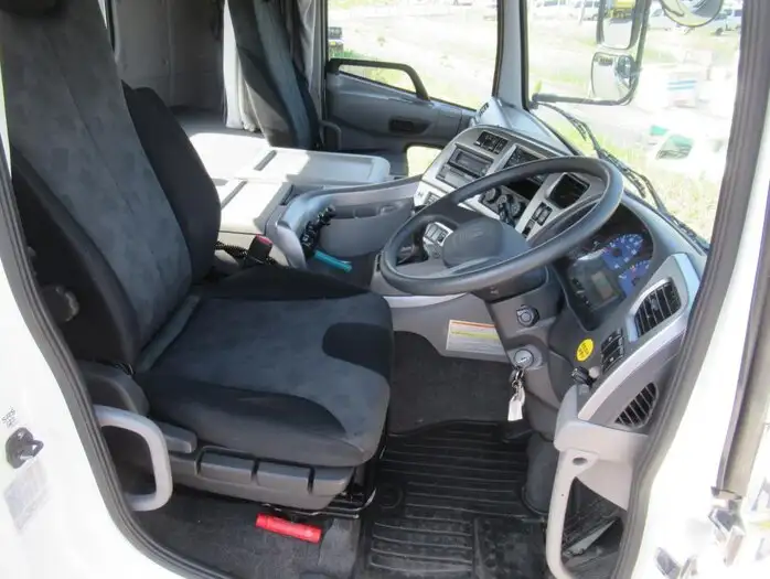 日産UD クオン 大型 トラクター QPG-GK5XAB の中古トラック