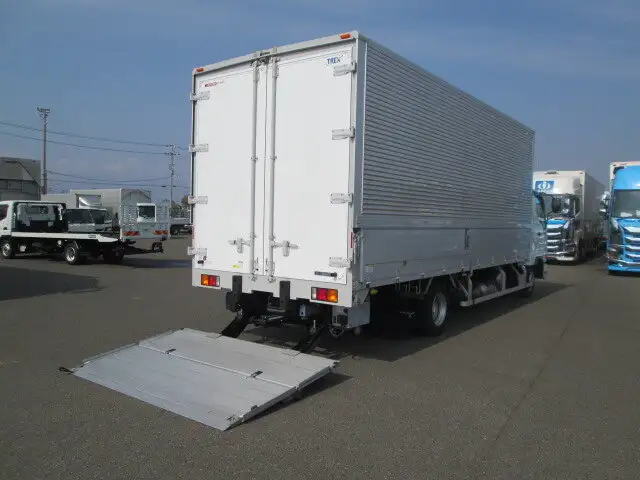 三菱 ファイター 中型/増トン ウイング パワーゲート エアサスの中古トラック画像3