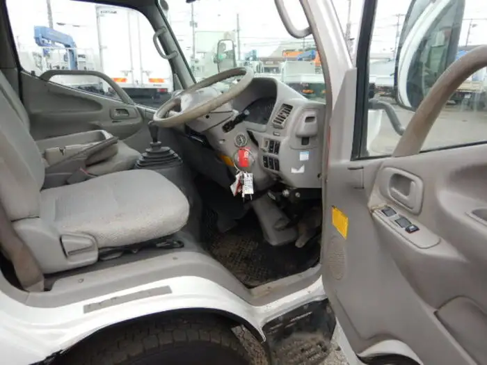 日野 デュトロ 小型 クレーン付 床鉄板 4段の中古トラック画像12