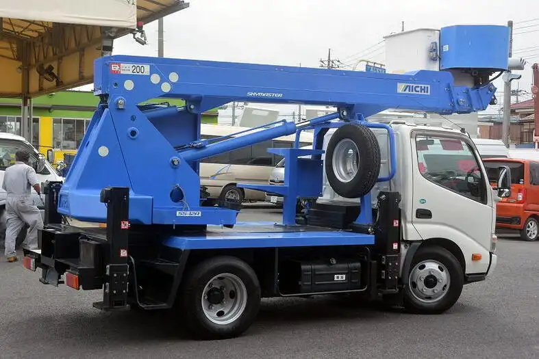 日野 デュトロ 小型 高所・建柱車 高所作業車 TKG-XZU600Eの中古トラック画像2