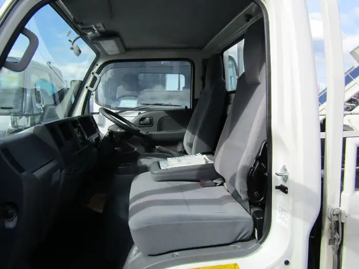 いすゞ エルフ 小型 平ボディ TRG-NJR85A H27の中古トラック画像9
