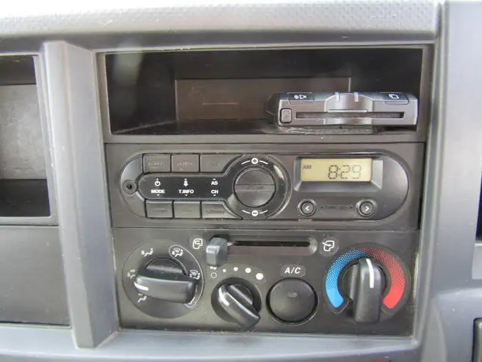 いすゞ エルフ 小型 平ボディ TRG-NJR85A H27の中古トラック画像12