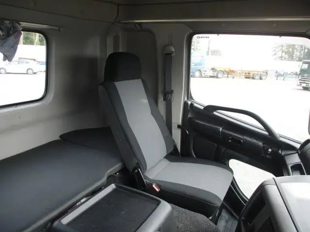 日野 プロフィア 大型 トラクター 1デフ ベッドの中古トラック画像10