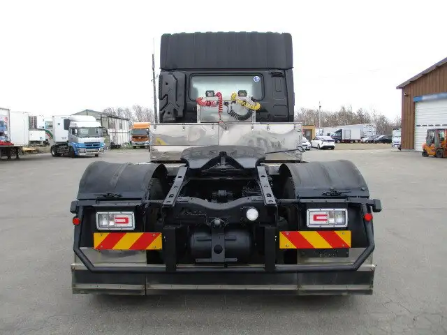 日産UD クオン 大型 トラクター ハイルーフ 1デフの中古トラック画像4