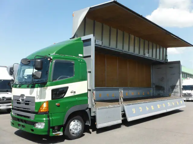 日野 プロフィア 大型 ウイング エアサス ベッドの中古トラック画像7