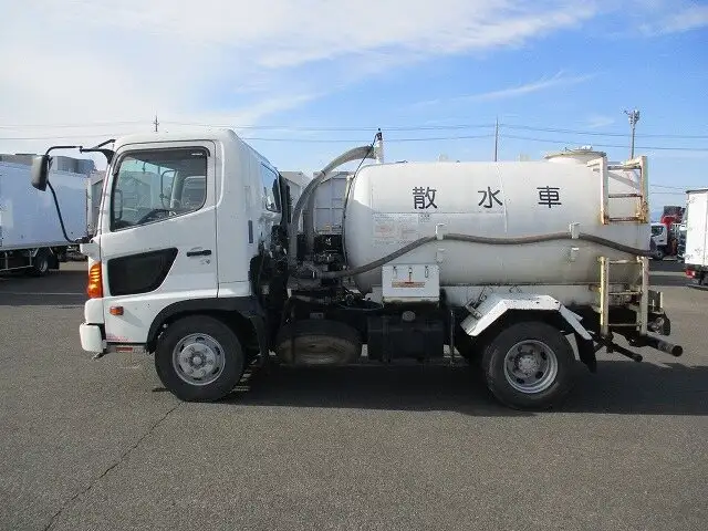 日野 レンジャー 中型/増トン タンク車 散水車 BDG-FC6JCWAの中古トラック画像3