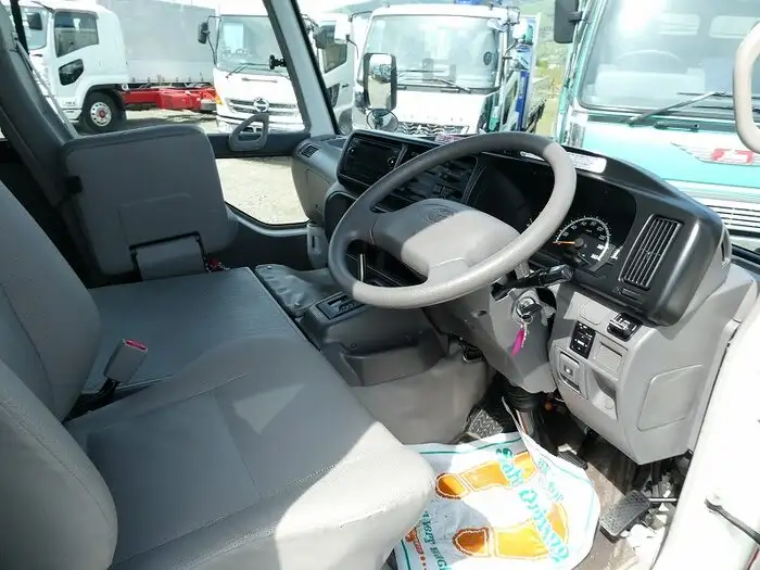 トヨタ コースター 小型 バス マイクロバス SKG-XZB40の中古トラック画像9