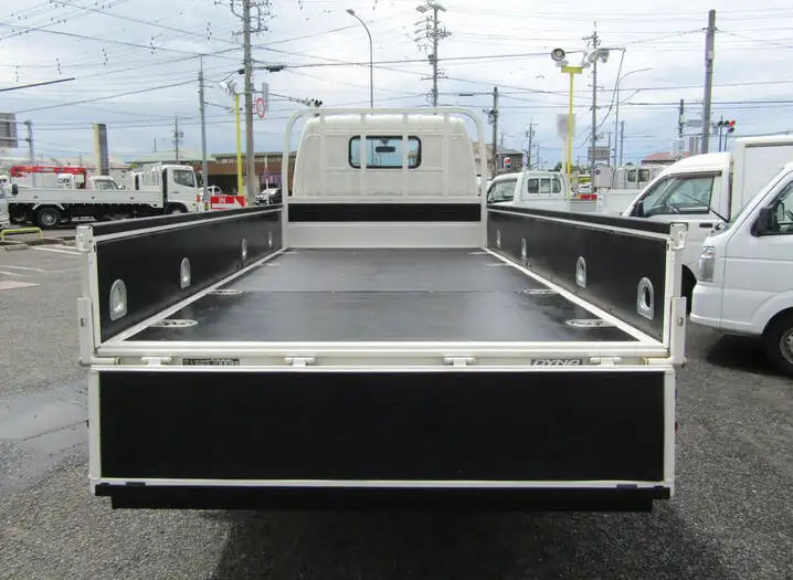 トヨタ ダイナ 小型 平ボディ XZU645 H28の中古トラック画像5