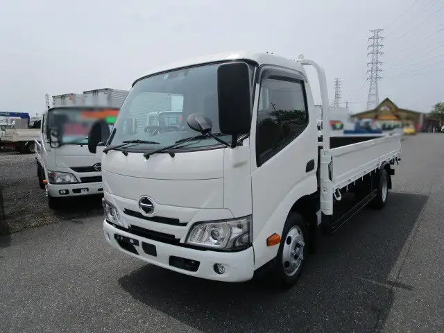 日野 デュトロ 小型 平ボディ 2RG-XZU655M R3 の中古トラック【車両No.124479】