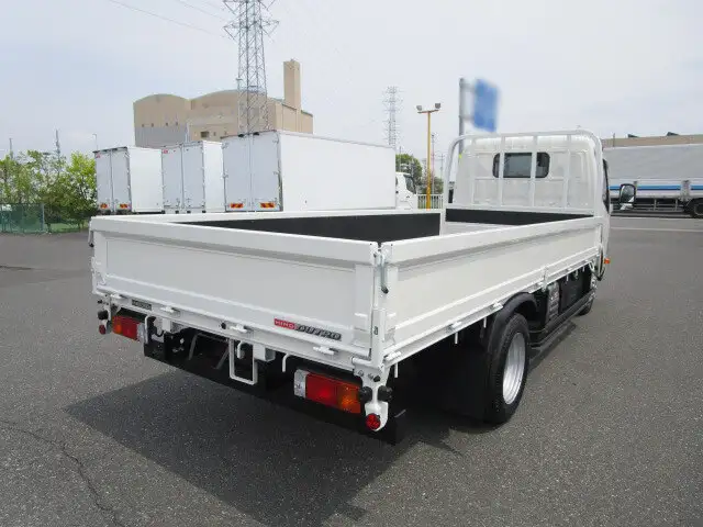 日野 デュトロ 小型 平ボディ 2RG-XZU655M R3の中古トラック画像2