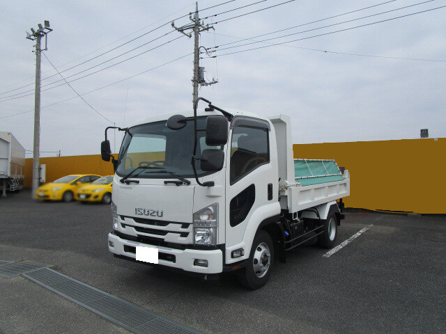 いすゞ ギガ 大型 ウイング エアサス ベッド の中古トラック【車両No.124132】
