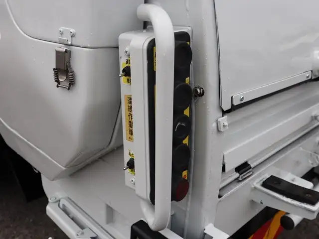 三菱 キャンター 小型 パッカー車 プレス式 TKG-FEB90の中古トラック画像12