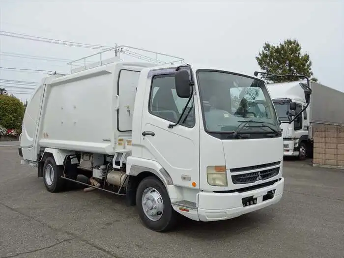 三菱 ファイター 中型/増トン パッカー車 プレス式 PDG-FK71Rの中古トラック画像2