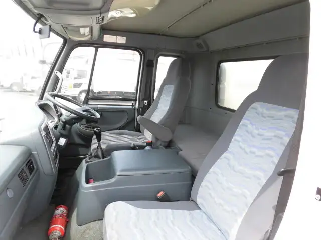 日産UD コンドル 中型/増トン 平ボディ 床鉄板 ベッドの中古トラック画像9