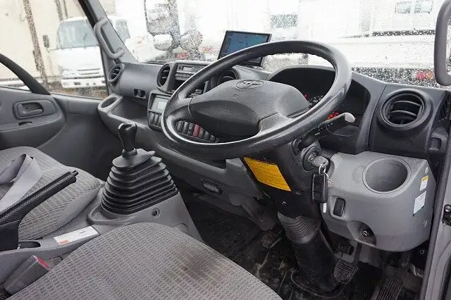 トヨタ トヨエース 小型 冷凍冷蔵 低温 床ステンの中古トラック画像11
