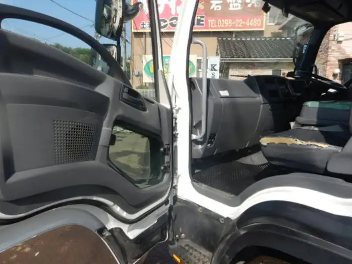 いすゞ フォワード 中型/増トン パッカー車 巻き込み式 回転ダンプ式の中古トラック画像16
