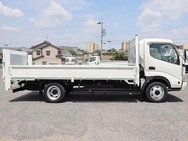 トヨタ ダイナ 小型 平ボディ パワーゲート 床鉄板の中古トラック画像5