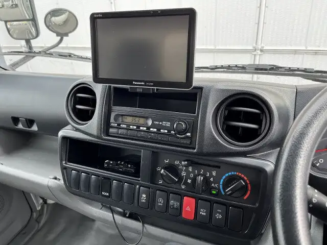 トヨタ ダイナ 小型 アルミバン サイドドア TKG-XZC605の中古トラック画像11