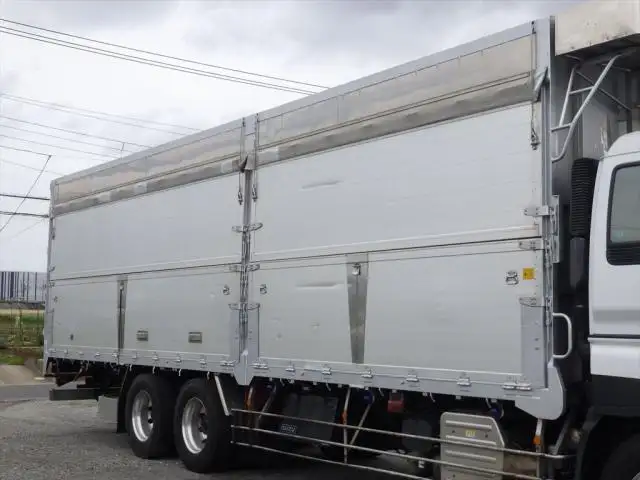 いすゞ ギガ 大型 特殊車両 QKG-CYL77A H26の中古トラック画像3