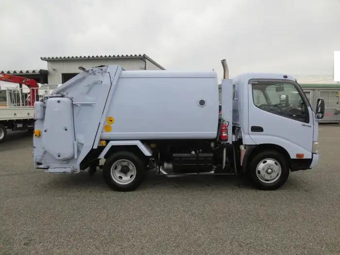 日野 デュトロ 小型 パッカー車 巻き込み式 TKG-XZU600Xの中古トラック画像3