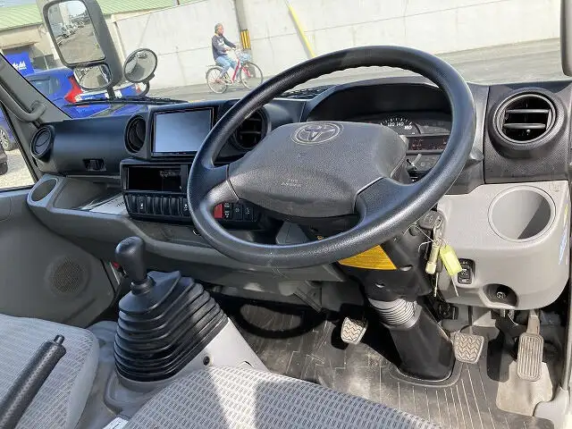 トヨタ ダイナ 小型 平ボディ パワーゲート TKG-XZC605の中古トラック画像12