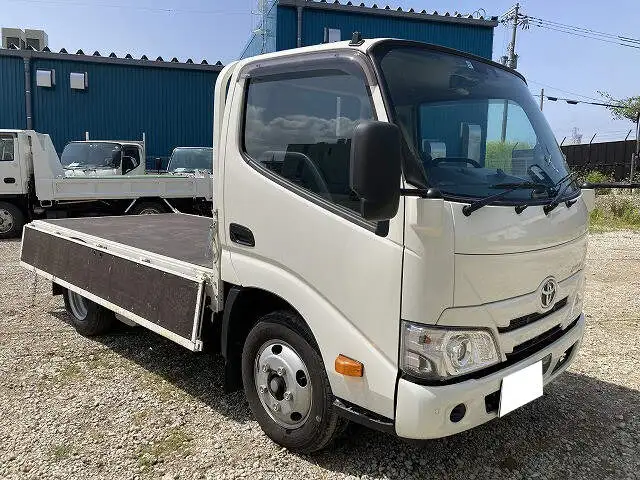 トヨタ ダイナ 小型 平ボディ 2RG-XZU605 H31/R1の中古トラック画像3