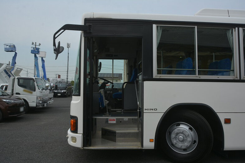 日野 ブルーリボン 大型 バス  PDG-KV234N2｜画像4