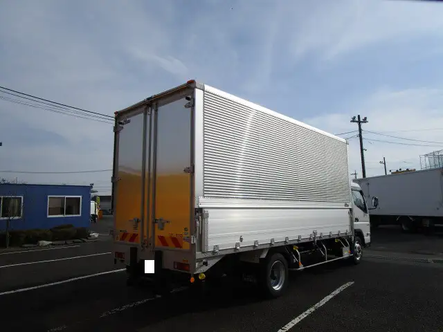 三菱 キャンター 小型 ウイング 2RG-FEB80 R4の中古トラック画像2
