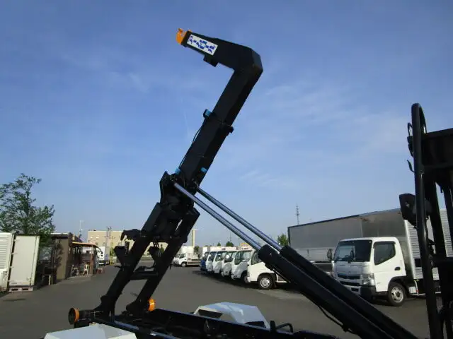 いすゞ フォワード 中型/増トン アームロール ツインホイスト 2RG-FRR90S2の中古トラック画像5