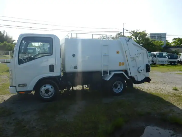 いすゞ エルフ 小型 パッカー車 巻き込み式 回転ダンプ式の中古トラック画像4
