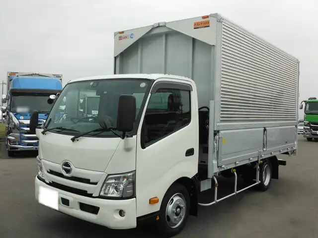 日野 デュトロ 小型 ウイング 2RG-XZU710M R3の中古トラック画像1