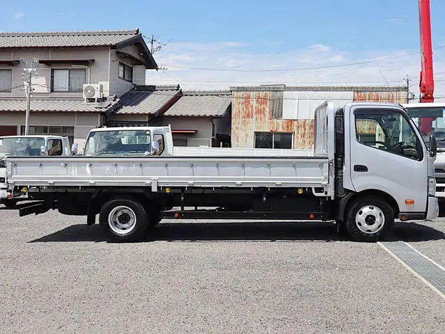 トヨタ ダイナ 小型 平ボディ TKG-XZU720 H29の中古トラック画像4