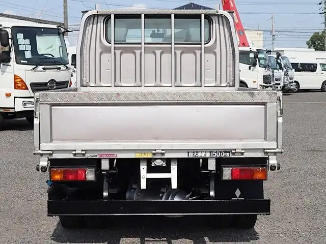 三菱 キャンター 小型 平ボディ Wキャブ TPG-FBA00の中古トラック画像3