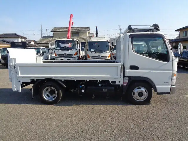 三菱 キャンター 小型 平ボディ パワーゲート 床鉄板の中古トラック画像3