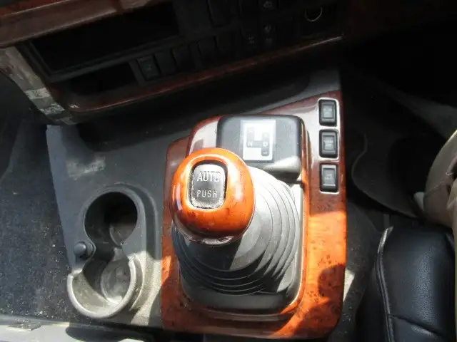 いすゞ ギガ 大型 トラクター 1デフ QKG-EXD52BDの中古トラック画像4