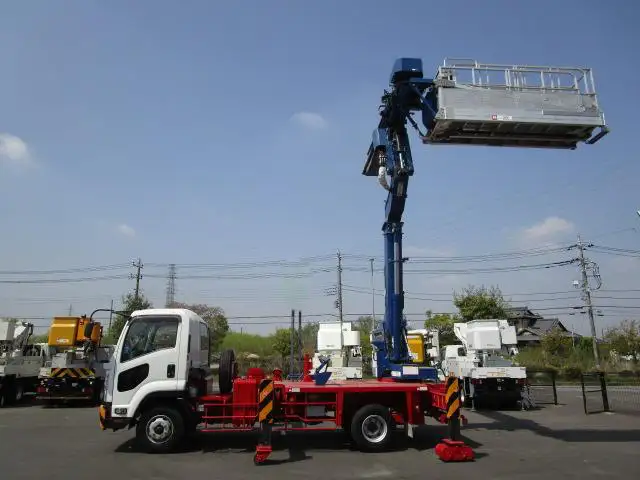 いすゞ フォワード 中型/増トン 高所・建柱車 高所作業車 電工仕様の中古トラック画像3