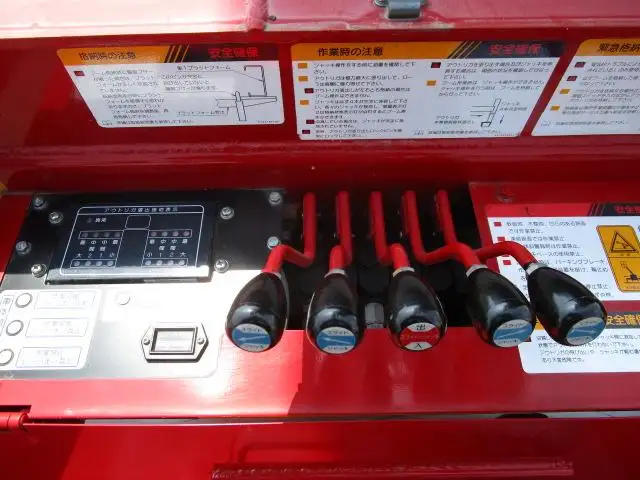 いすゞ フォワード 中型/増トン 高所・建柱車 高所作業車 電工仕様の中古トラック画像12