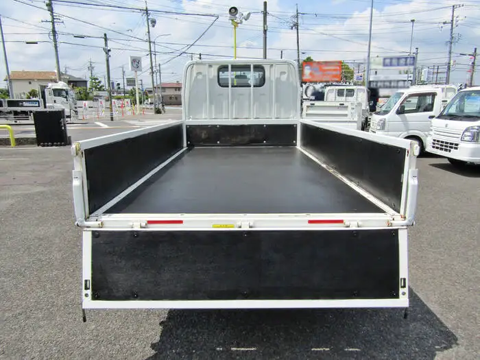 三菱 キャンター 小型 平ボディ TPG-FBA20 H29の中古トラック画像4