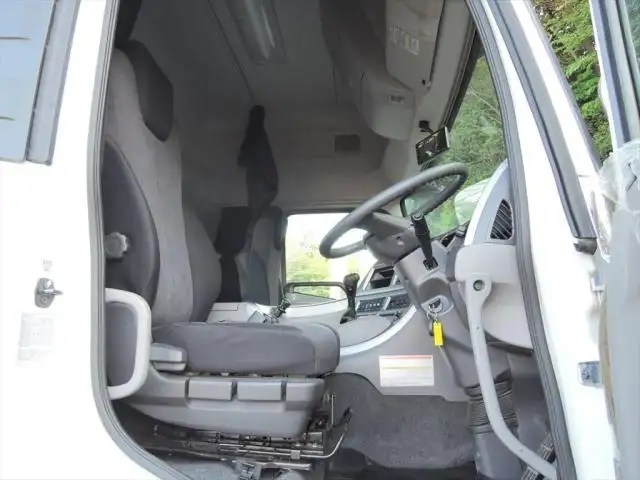 日産UD クオン 大型 トラクター ハイルーフ 1デフの中古トラック画像13