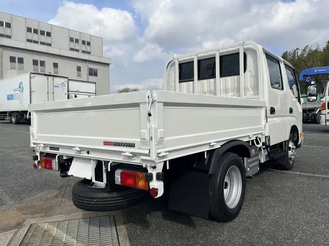 日野 デュトロ 小型 平ボディ Wキャブ 2RG-XZU605Mの中古トラック画像4