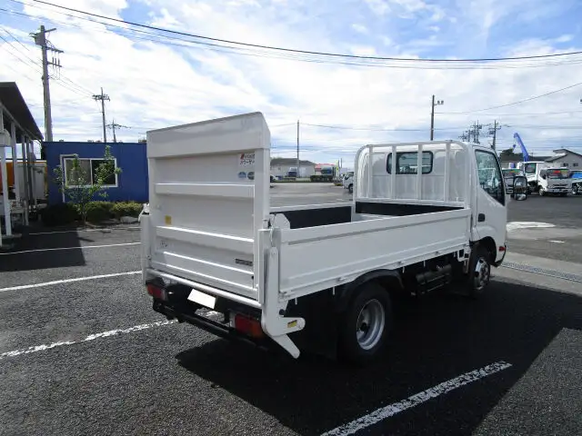 日野 デュトロ 小型 平ボディ パワーゲート 床鉄板の中古トラック画像2