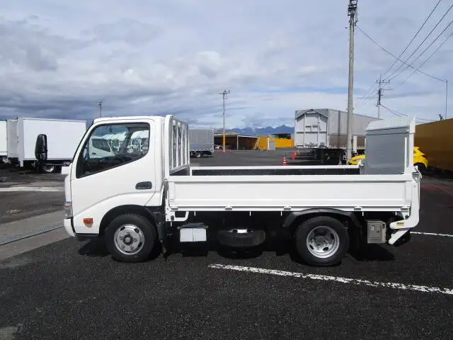 日野 デュトロ 小型 平ボディ パワーゲート 床鉄板の中古トラック画像3